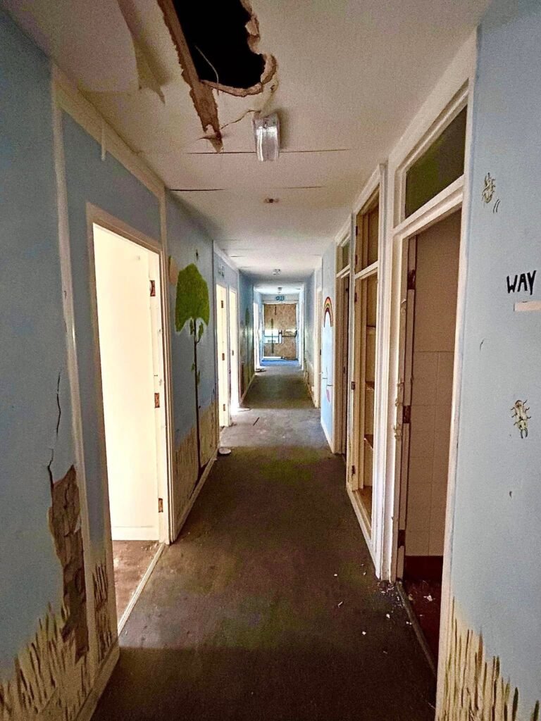 Soft-strip-contractors-Knutsford-TOTAL-Demolition.jpg
